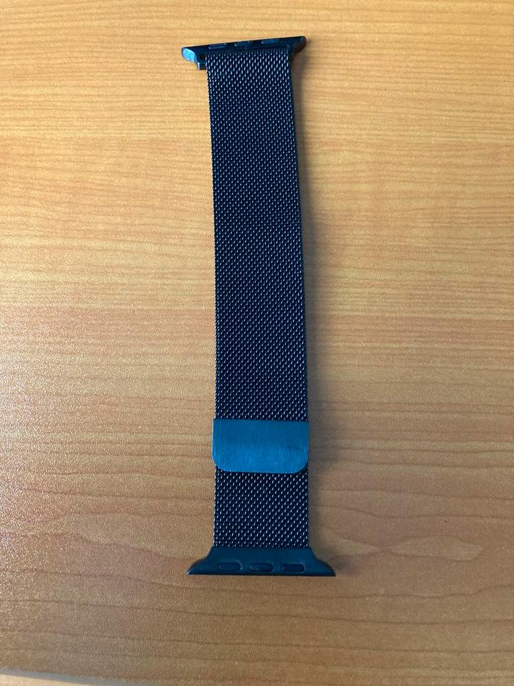 Apple Milanese Loop Zwart 42/44/45/49mm (2e gen) M/L, Sieraden, Tassen en Uiterlijk, Activity trackers, Gebruikt, iOS, Zwart, Waterdicht