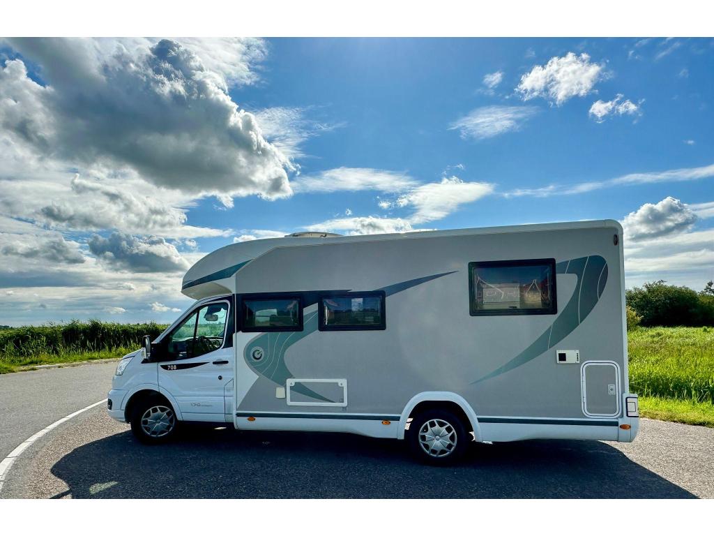 Chausson Titanium 708 Automaat, Queensbed, Hefb, Caravans en Kamperen, Campers, Automaat, Ringverwarming, Ford, 7 tot 8 meter