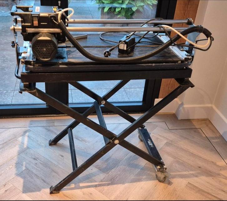 Tegelzaagmachine InterDynamics Dynamic 680 Tegelzaagmachine, Doe-het-zelf en Verbouw, Gereedschap | Zaagmachines, Gebruikt, Overige typen