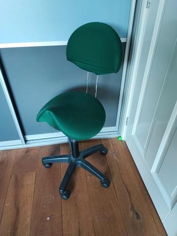 Draaibare Zadelkruk / Kappersstoel beschikbaar voor biedingen