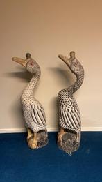 Twee houten beelden uit Indonesie, Ophalen of Verzenden