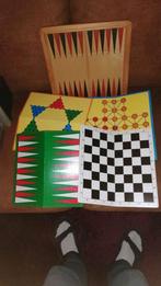 HoutenBox met spelletjes, Hobby en Vrije tijd, Gezelschapsspellen | Bordspellen, Een of twee spelers, Ophalen of Verzenden, Gebruikt