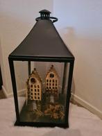 Windlicht met huisjes - 50cm hoog, Huis en Inrichting, Woonaccessoires | Kandelaars en Kaarsen, Ophalen