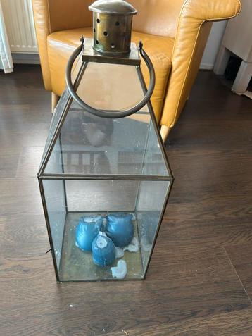 Metalen Lantaarn met Glas beschikbaar voor biedingen