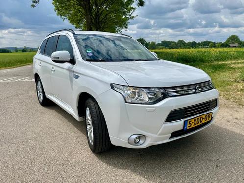 Mitsubishi Outlander Phev Instyle+ (NIEUW ACCU PAKKET!), Auto's, Mitsubishi, Particulier, Outlander, 4x4, Achteruitrijcamera, Adaptive Cruise Control