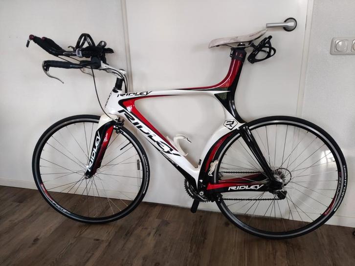 Ridley carbon triatlonfiets, Fietsen en Brommers, Fietsen | Racefietsen, Zo goed als nieuw, Overige merken, Meer dan 20 versnellingen