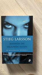 Stieg Larsson - Mannen die vrouwen haten, Gelezen, Ophalen of Verzenden, Nederland, Stieg Larsson