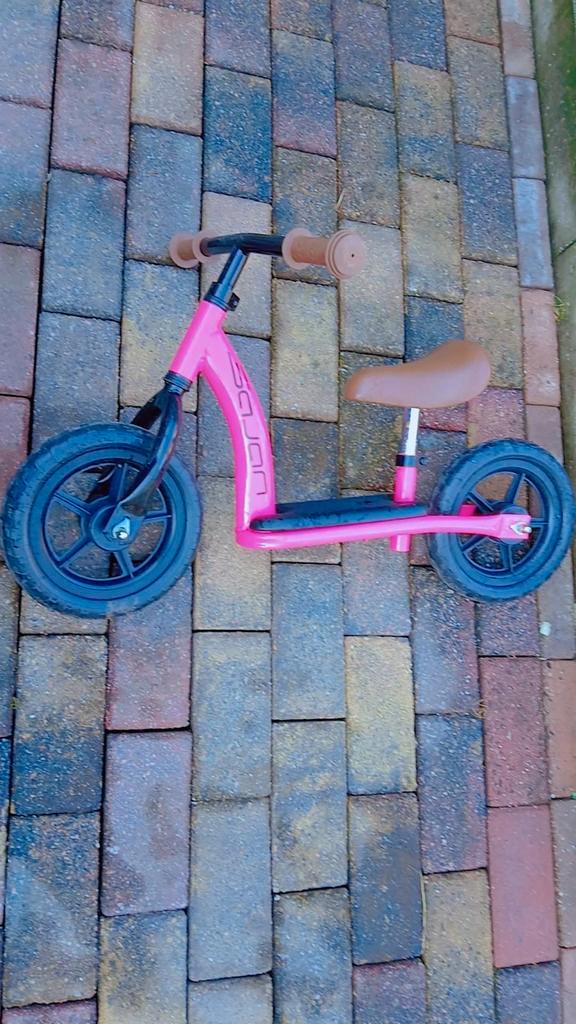 Kinderloopfiets - Roze - In goede staat, Kinderen en Baby's, Speelgoed | Buiten | Voertuigen en Loopfietsen, Zo goed als nieuw