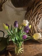 Te koop kunst tulpen in glazen vaas, Ophalen, Zo goed als nieuw