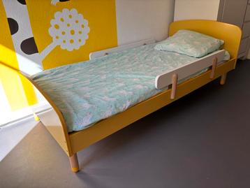 Kinderbed geel / hout merk Flexa 90x200 - inclusoef matras beschikbaar voor biedingen