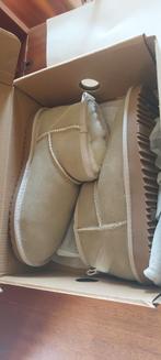 wol ugg kopie beige, Nieuw, Pantoffels of Sloffen, Ophalen of Verzenden