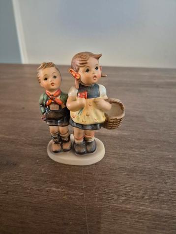 Hummel beeldje - To Market  beschikbaar voor biedingen