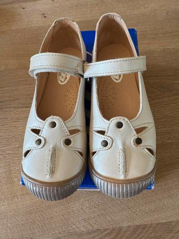 Nieuwe lederen schoenen sandalen metallic blank wit  beschikbaar voor biedingen
