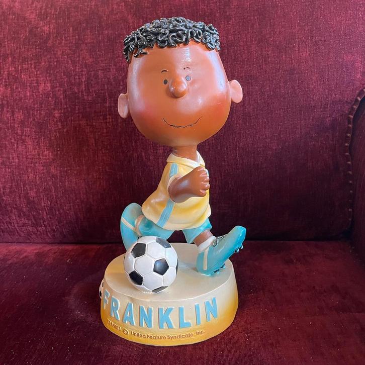 Groot beeld Franklin VOETBAL Snoopy Peanuts verzamelen Pop, Verzamelen, Poppetjes en Figuurtjes, Zo goed als nieuw, Ophalen of Verzenden