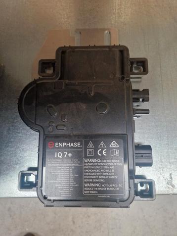 Enphase IQ7+ Micro-omvormer beschikbaar voor biedingen