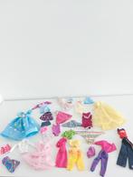 Barbie MATTEL kleding 28 stuks, Ophalen of Verzenden, Gebruikt, Kleertjes