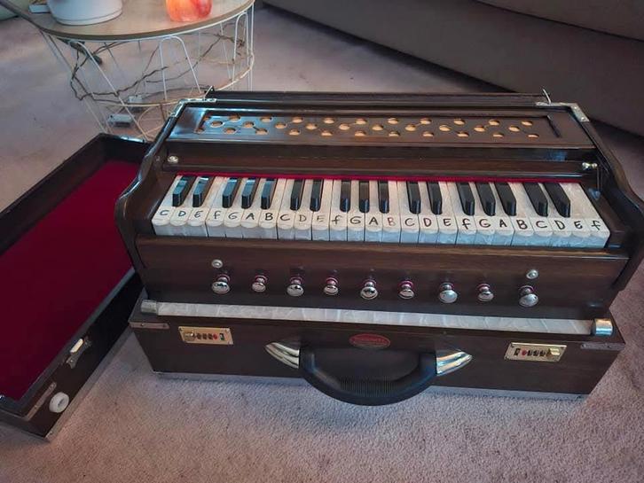 Harmonium Tirupati 2R Premium - Koffermodel, Muziek en Instrumenten, Keyboards, Gebruikt, Overige aantallen, Overige merken, Ophalen