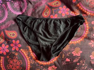 Zwarte katoenen slip maat 38/40 nu voor 1€ beschikbaar voor biedingen