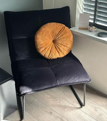 Velvet fauteuil zwart.