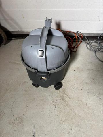 nilfisk vp300 beschikbaar voor biedingen
