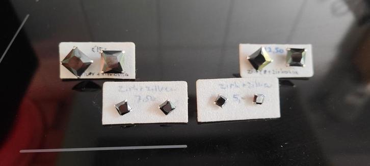 4x zwarte vierkante zirkonia oorbellen met zilveren pousette, Sieraden, Tassen en Uiterlijk, Oorbellen, Nieuw, Knopjes of Stekers