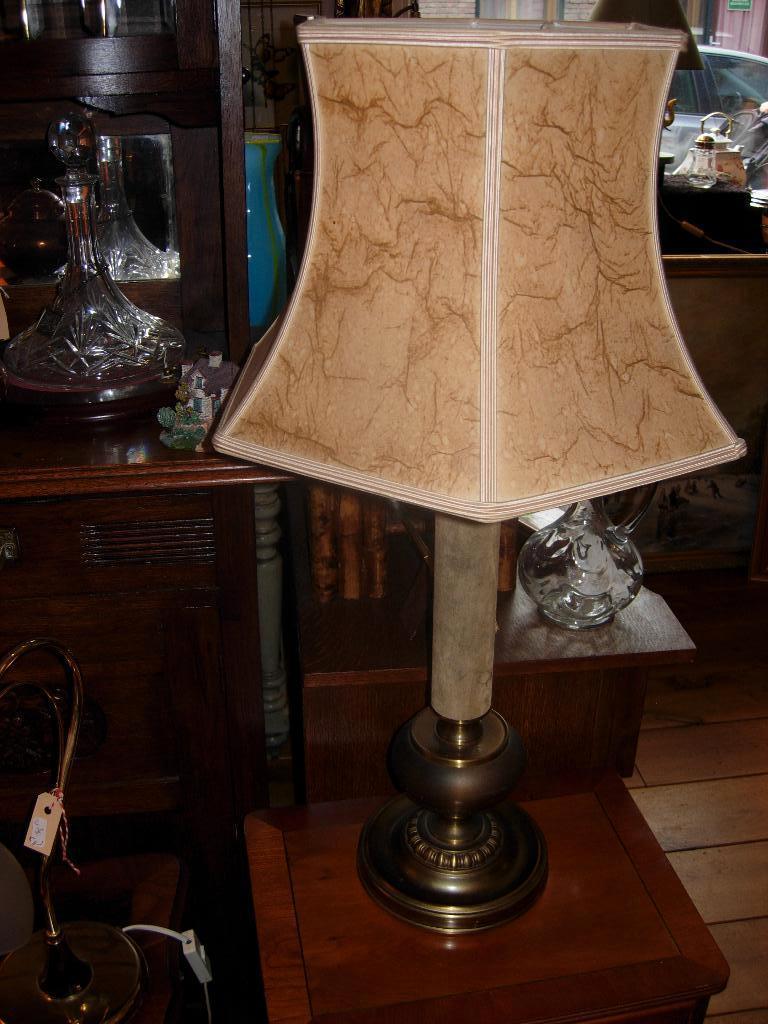 SCHEMERLAMP., Ophalen