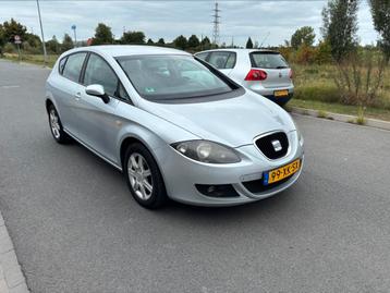 Seat Leon 1.6 75KW 2007 Grijs Airco zeer nette auto! beschikbaar voor biedingen