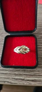Gouden ring 14 karaat met keurmerken 3.1 gram, 19 tot 20, Ophalen of Verzenden, Zo goed als nieuw, Dame of Heer