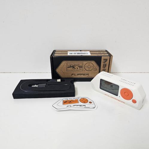 Flipper Zero Basic multifunctioneel gereedschap Bluetooth/RF, Spelcomputers en Games, Games | Overige, Zo goed als nieuw