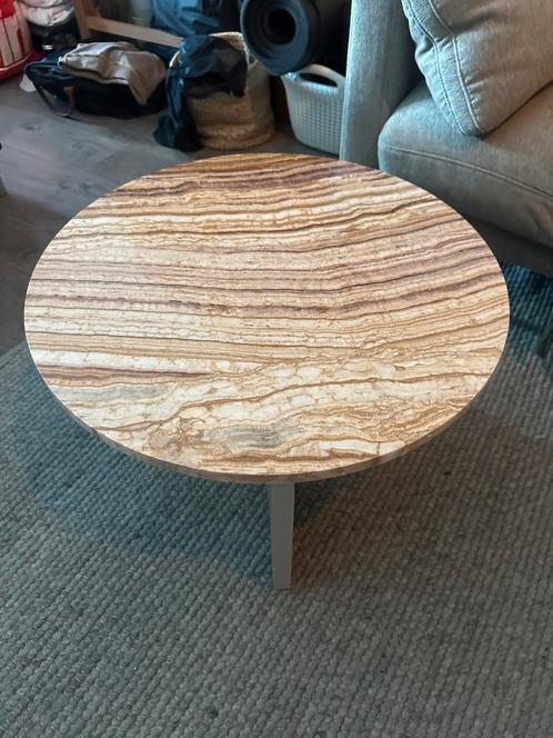 Bijzettafel van de Kwantum met marmeren blad, Huis en Inrichting, Tafels | Salontafels, Zo goed als nieuw, Ophalen