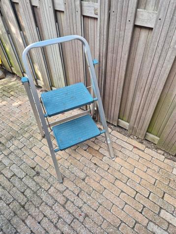 Inklapbare trap beschikbaar voor biedingen