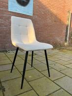 Witte teddy stoelen met zwarte poten, Huis en Inrichting, Stoelen, Ophalen, Gebruikt, Wit, Vier