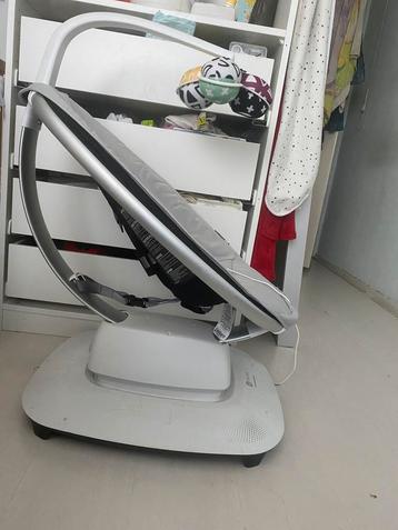 4moms mamaroo 5 en babocuch beschikbaar voor biedingen
