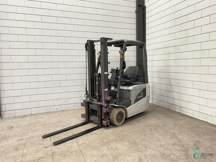 Heftrucks Elektrisch Nissan 1 N 1 L 15 Q 2006, Zakelijke goederen, Machines en Bouw | Heftrucks en Intern transport, Heftruck