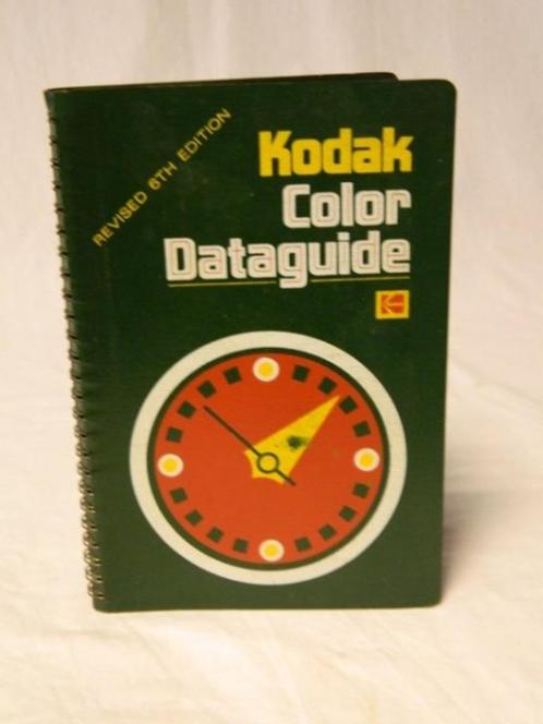Kodak Color Dataguide: Revised 6th edition (1978), Audio, Tv en Foto, Fotografie | Doka Toebehoren, Gebruikt, Ophalen of Verzenden
