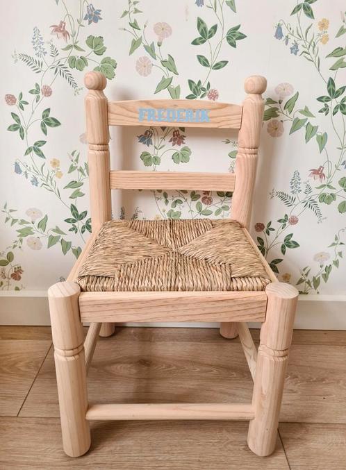 Kinderstoeltje massief hout, Kinderen en Baby's, Kinderkamer | Tafels en Stoelen, Nieuw, Stoel(en), Ophalen of Verzenden