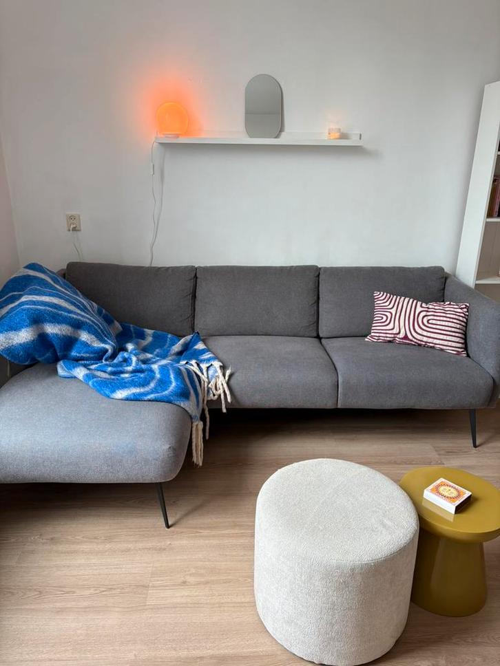 Hoekbank van de woonexpress, Huis en Inrichting, Banken | Complete zithoeken, Zo goed als nieuw, Ophalen