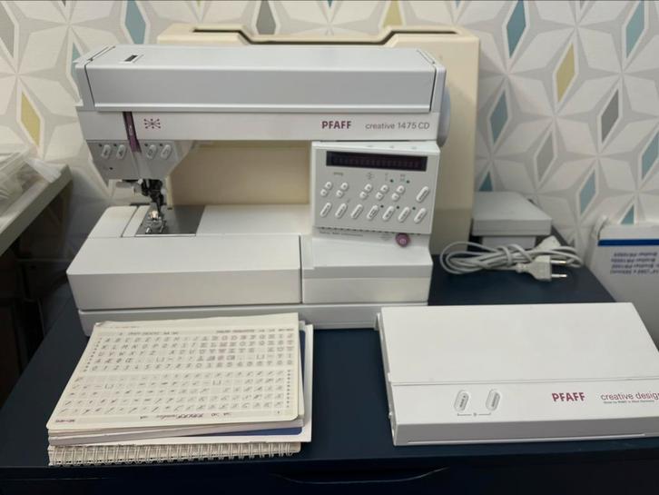 PFAFF CREATIVE 1475 CD in nieuwstaat, Hobby en Vrije tijd, Naaimachines en Toebehoren, Zo goed als nieuw, Naaimachine, Pfaff, Ophalen of Verzenden