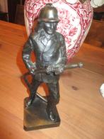 Brandweer beeldje ., Ophalen of Verzenden, Zo goed als nieuw