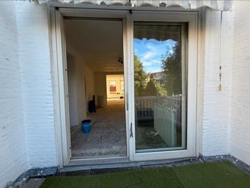 Schuifpui wit kunstof 264 x 246 HR++ beschikbaar voor biedingen