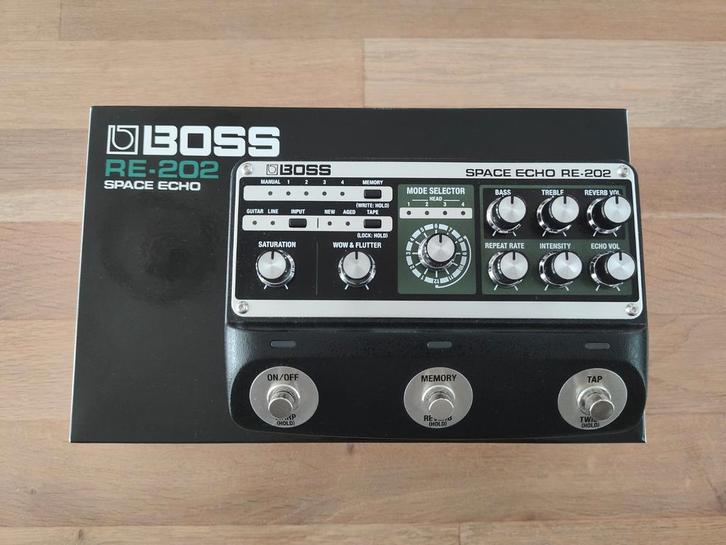 BOSS RE 202 Space Echo delay pedaal, Muziek en Instrumenten, Effecten, Zo goed als nieuw, Delay of Echo, Ophalen of Verzenden