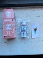 Bearbrick Series 45 - Secret - Nujabes Hydeout LOGO, Verzamelen, Poppetjes en Figuurtjes, Ophalen of Verzenden, Nieuw