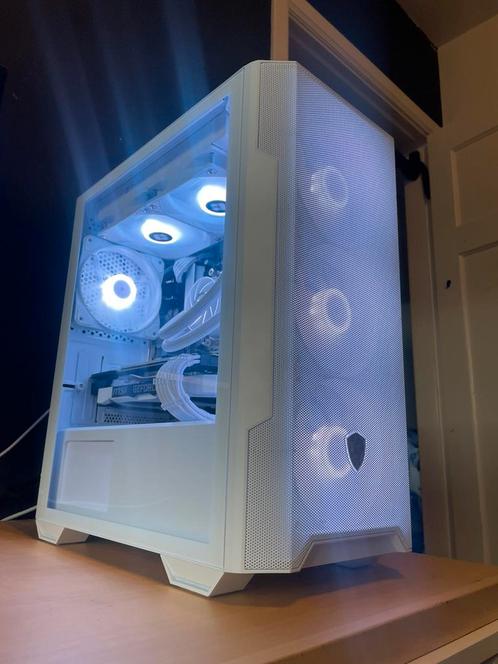 All-White Gaming pc🔥300+Fps in Fortnite, Computers en Software, Desktop Pc's, Nieuw, 4 Ghz of meer, SSD, 16 GB, Met videokaart