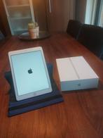 Een 32GB Apple iPad (2018) met lader en met een nieuwe hoes, Computers en Software, Apple iPads, 10 inch, 32 GB, Apple iPad, Ophalen of Verzenden