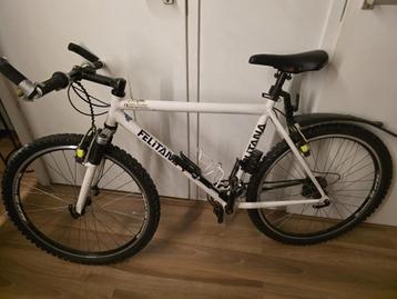 felitana mountainbike beschikbaar voor biedingen