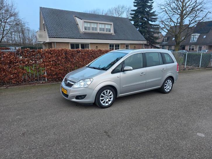 Opel Zafira 1.8 2008 Grijs Nieuwe Apk, Auto's, Opel, Bedrijf, Zafira, Benzine, C, MPV, Handgeschakeld, Origineel Nederlands, Zilver of Grijs