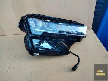 Skoda Karoq Lift LED rechterlamp beschikbaar voor biedingen
