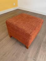 Leuke oranje poef, Huis en Inrichting, Ophalen, Hout, Minder dan 50 cm, Vierkant