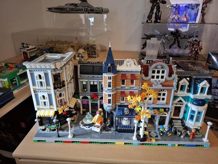 Lego modulair assembly bookstore en police station, Kinderen en Baby's, Speelgoed | Duplo en Lego, Zo goed als nieuw, Lego, Complete set