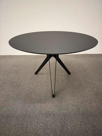 Ronde eettafel HPL Fenix zwart 120cm beschikbaar voor biedingen